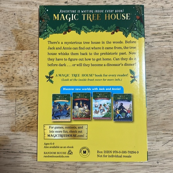 Magic TreeHouse by Mary Pope Osbourne #1 Dinosaurs Before Dark - Picture 2 of 2